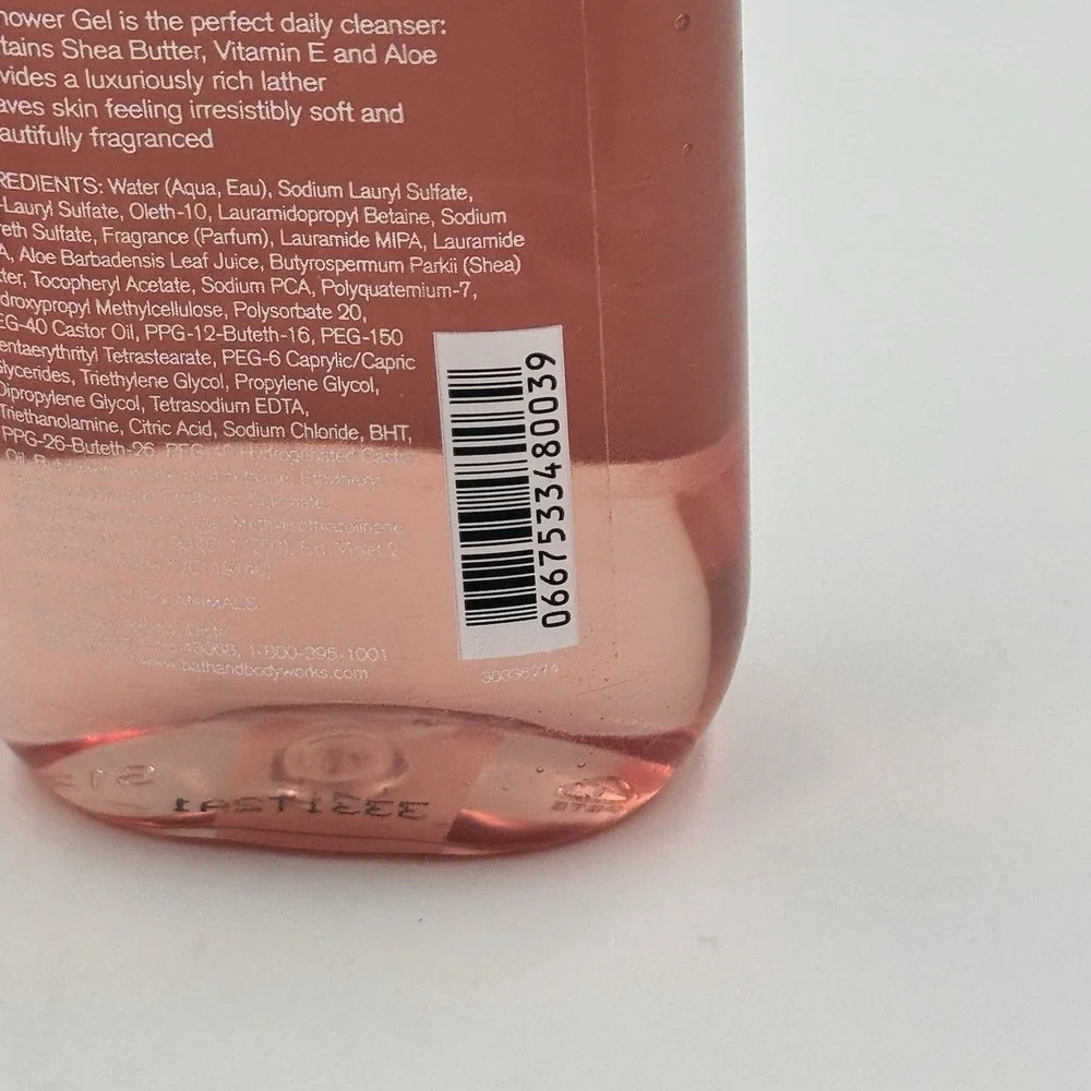 Bath & Body Works TWISTED PEPPERMINT Body‎ Wash Shower Gel Shampoo 10oz NEW